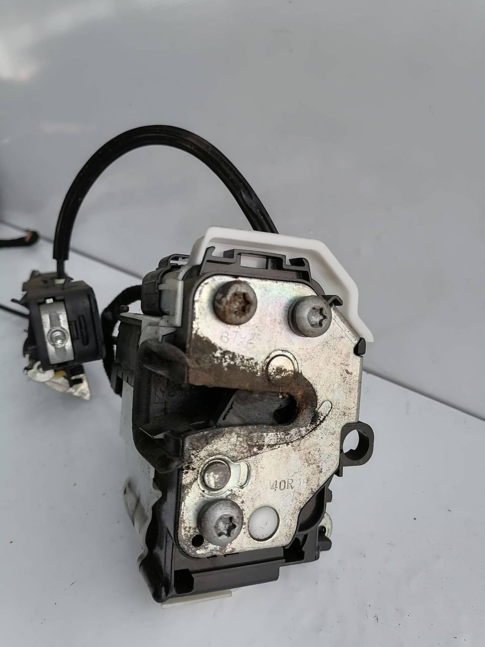 Serratura porta ant. dx.